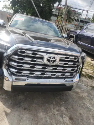 Toyota Tundra 2023 Black