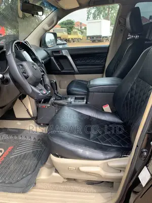 Toyota Land Cruiser 4.6 V8 GX 2010 Black