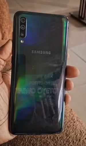 Samsung Galaxy A70 128 GB Gray