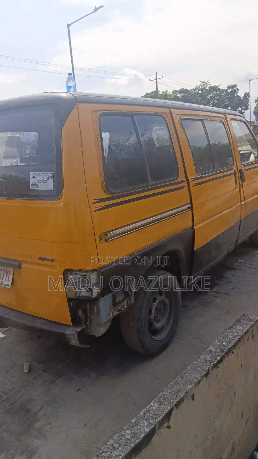 Volkswagen Transporter 2005 Yellow