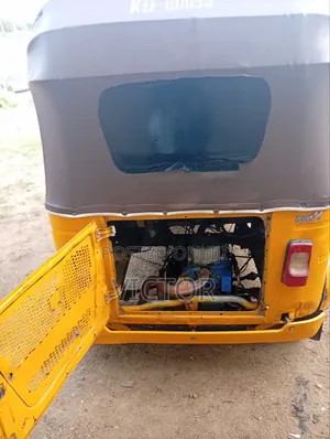 Bajaj RE 2023 Yellow