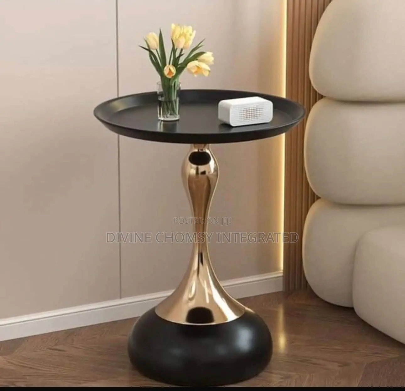 Elegant Sides Stool