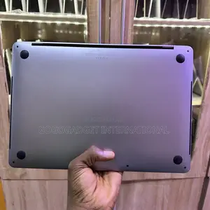 Laptop Apple MacBook Pro 2020 16GB Intel Core i7 SSD 512GB