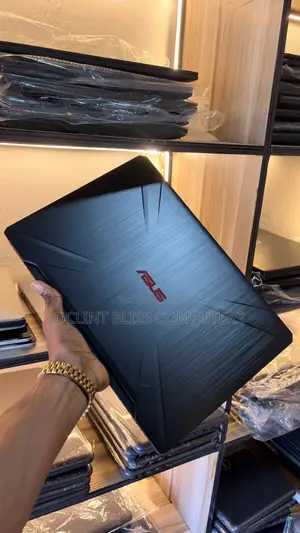 Laptop Asus TUF Gaming FX504 16GB Intel Core i7 SSD 512GB