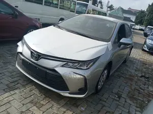 Toyota Corolla 2024 Silver