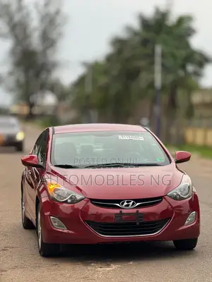 Hyundai Elantra 2012 Red