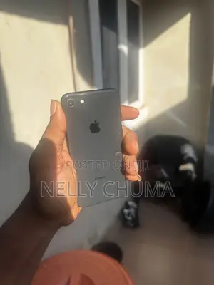 Apple iPhone 8 64 GB Gray
