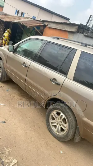 Honda Pilot 2004 Gold