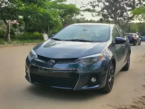 Toyota Corolla S 4dr Sedan (1.8L 4cyl CVT) 2014 Gray