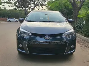 Toyota Corolla S 4dr Sedan (1.8L 4cyl CVT) 2014 Gray