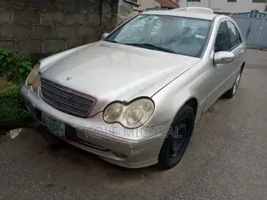 Mercedes-Benz C200 2004 Silver