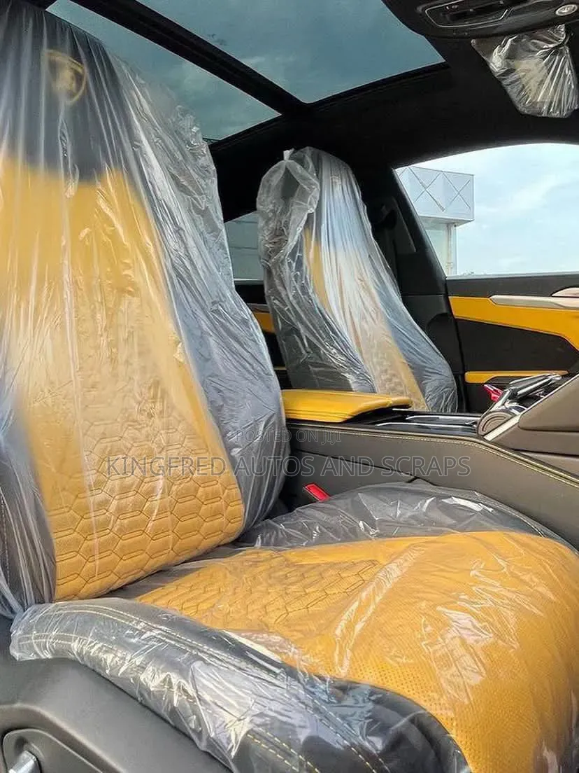 Lamborghini Urus Base 2019 Yellow