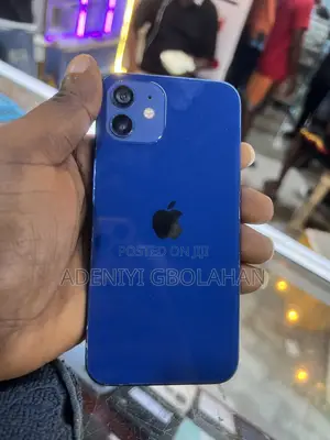 Apple iPhone 12 64 GB Black