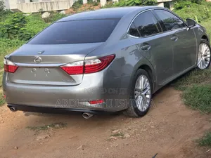 Lexus ES 2015 Gray