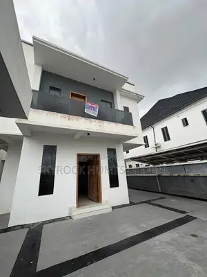 5bdrm Duplex in Ikota for rent