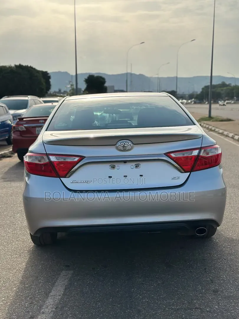 Toyota Camry 2015 Silver