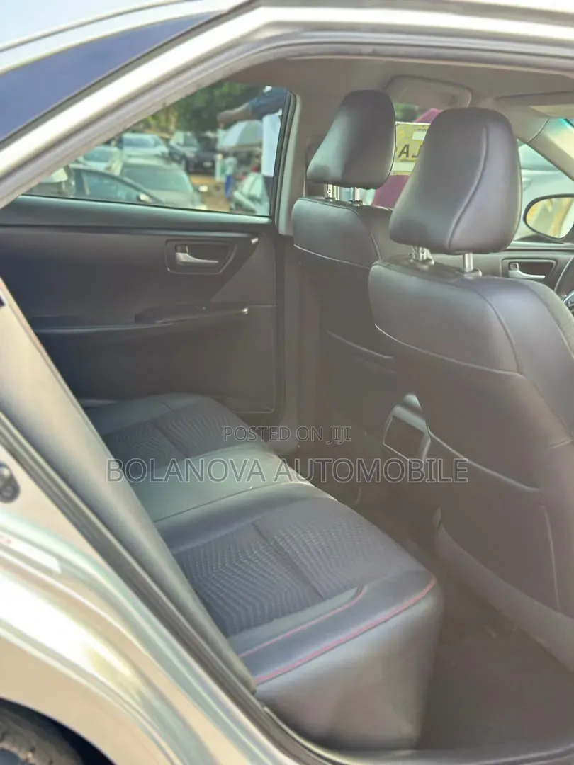 Toyota Camry 2015 Silver