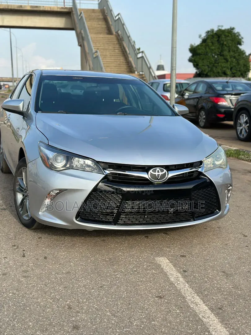 Toyota Camry 2015 Silver