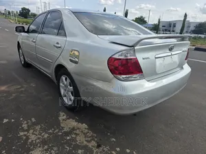 Toyota Camry 2005 Silver