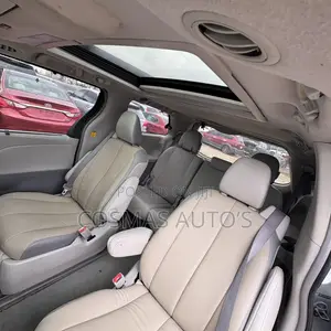 Toyota Sienna 2011 Blue