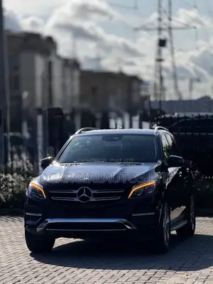 Mercedes-Benz GLE-Class GLE 350d 4MATIC 2017 Blue