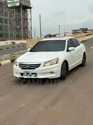 Honda Accord 2011 White