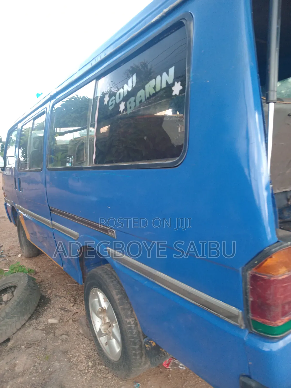 Mazda E2000 2002 Blue