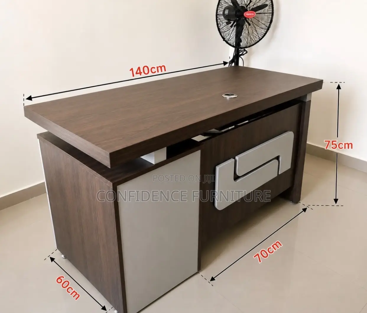 Simple Office Table 4fit