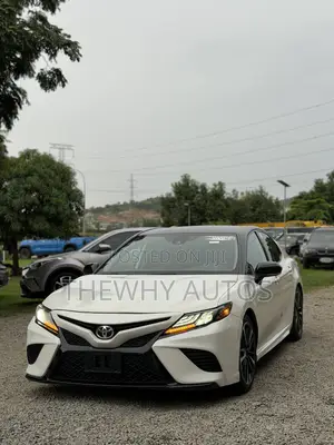 Toyota Camry XSE 2021 White