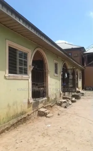 3bdrm Bungalow in Okuokoko, Warri for sale