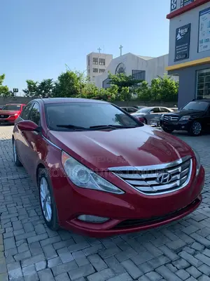 Hyundai Sonata GLS Sedan FWD (2.4L 4cyl 6A) 2012 Red