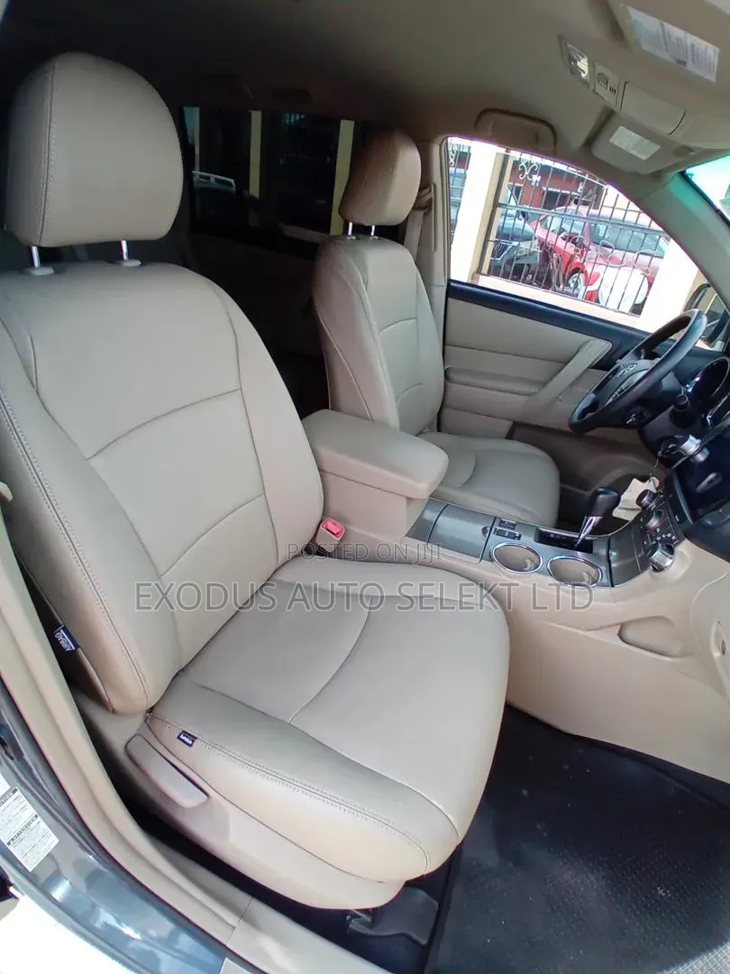 Toyota Highlander 2011 Blue