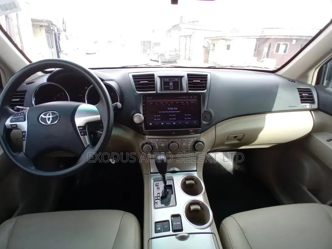 Toyota Highlander 2011 Blue