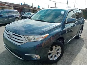 Toyota Highlander 2011 Blue