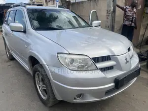 Mitsubishi Outlander 2.0 Di-D 2007 Silver
