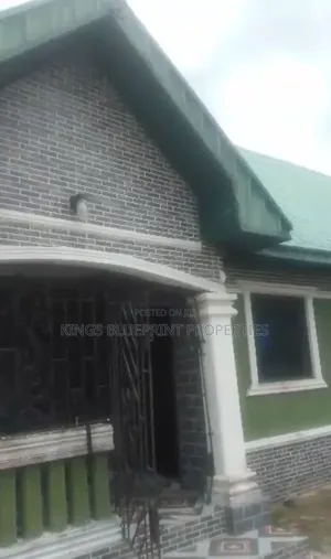 3bdrm Bungalow in Ughelli, Warri for sale