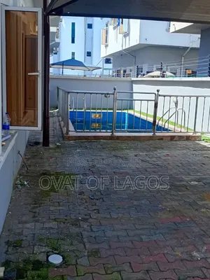 4bdrm Duplex in Chevron for rent