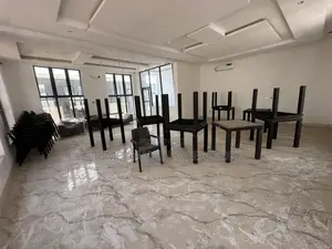 Lounge/Office Space