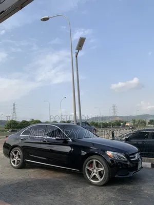 Mercedes-Benz C300 2016 Black