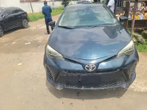Toyota Corolla 2018 Blue