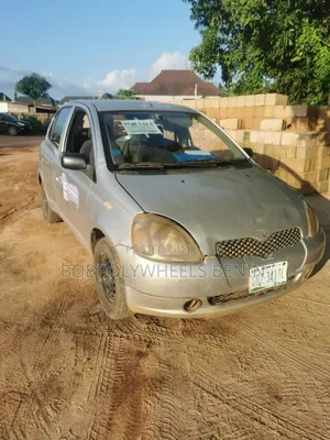 Toyota Yaris 2003 Gray