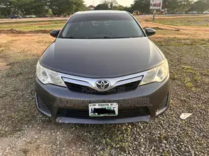 Toyota Camry L 4dr Sedan (2.5L 4cyl 6A) 2014 Gray