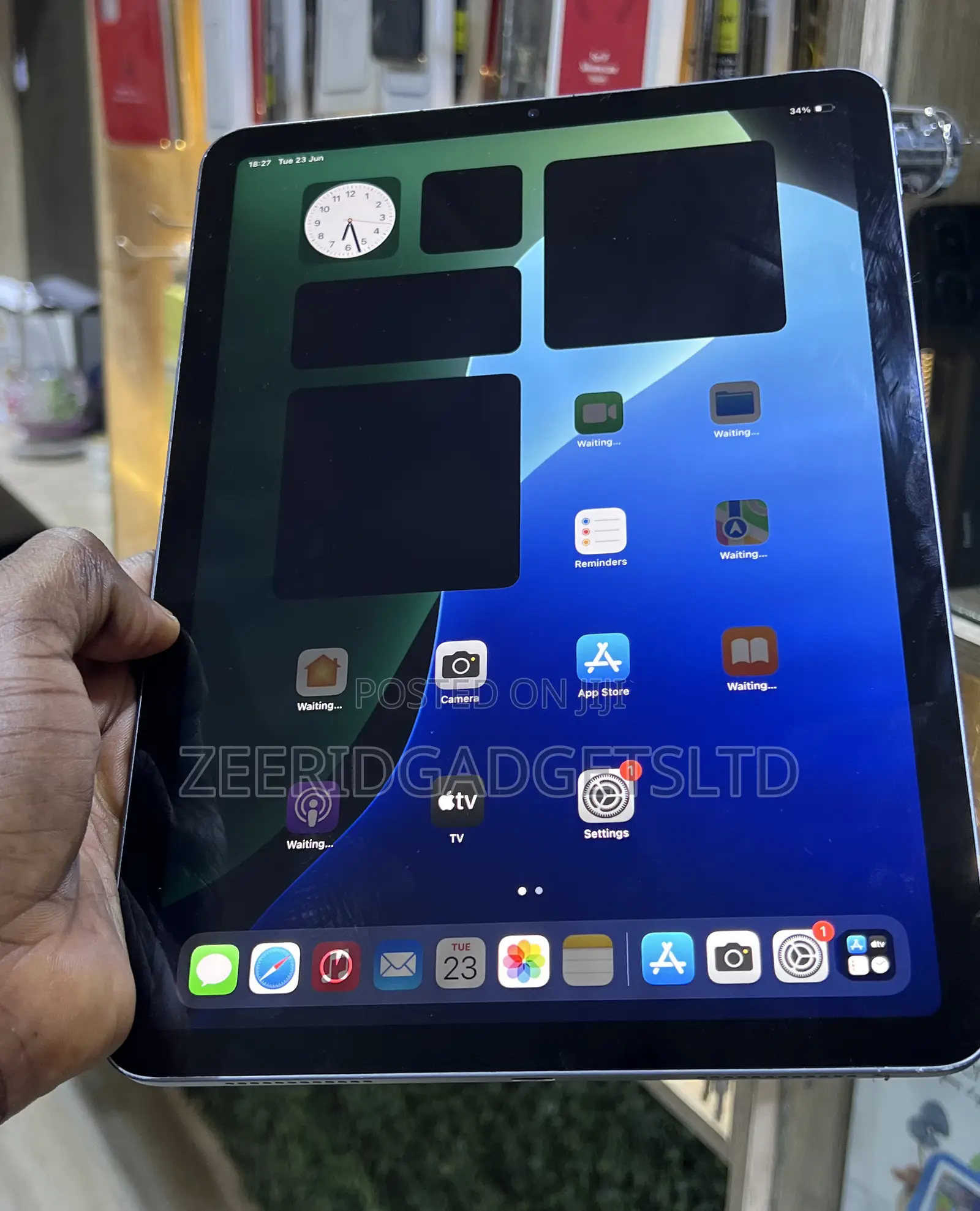 Apple iPad Air (2022) 64 GB Gray