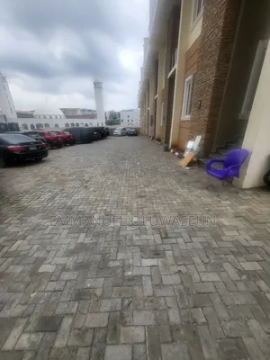 4bdrm Townhouse / Terrace in Guzape District for rent