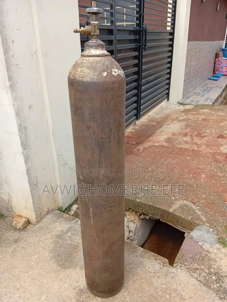 Nitrogen Gas And Cylinder