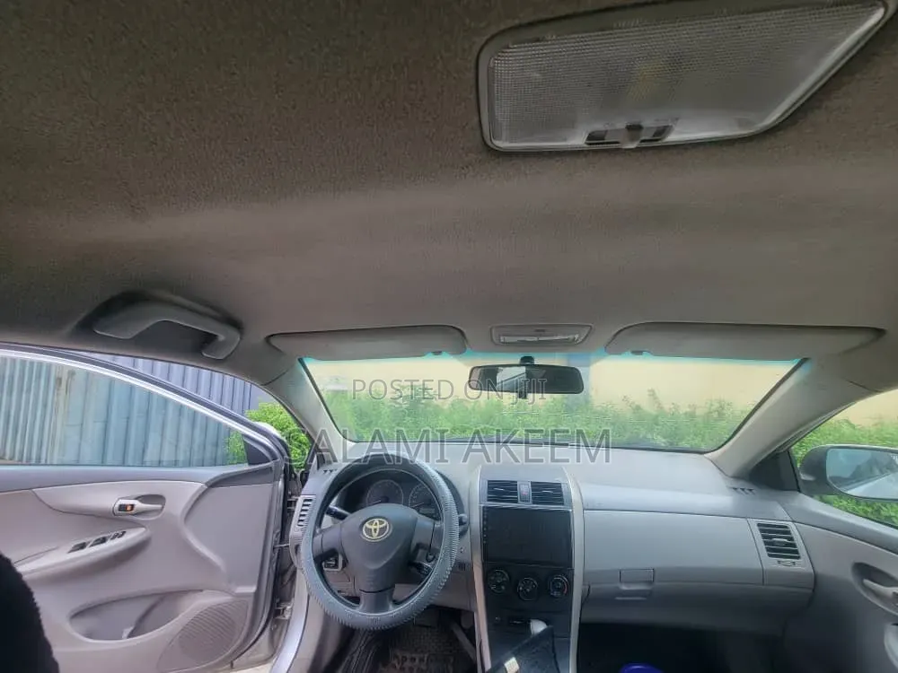 Toyota Corolla 2009 Silver