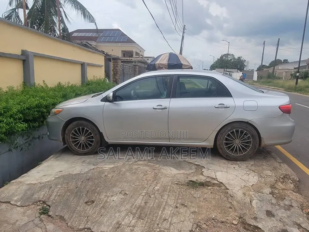 Toyota Corolla 2009 Silver