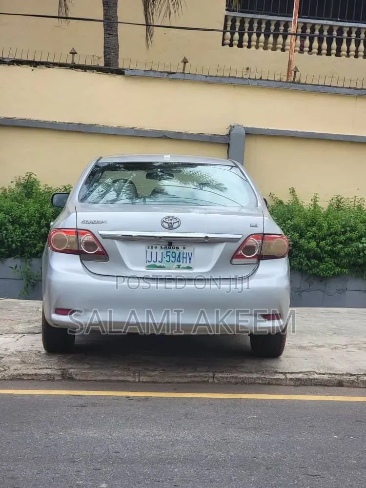 Toyota Corolla 2009 Silver