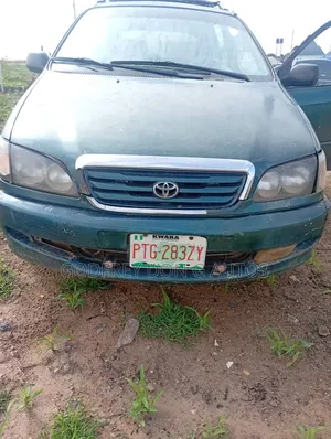 Toyota Picnic 2.0 FWD 2002 Blue