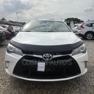 Toyota Camry XSE 4dr Sedan (2.5L 4cyl 6A) 2015 White